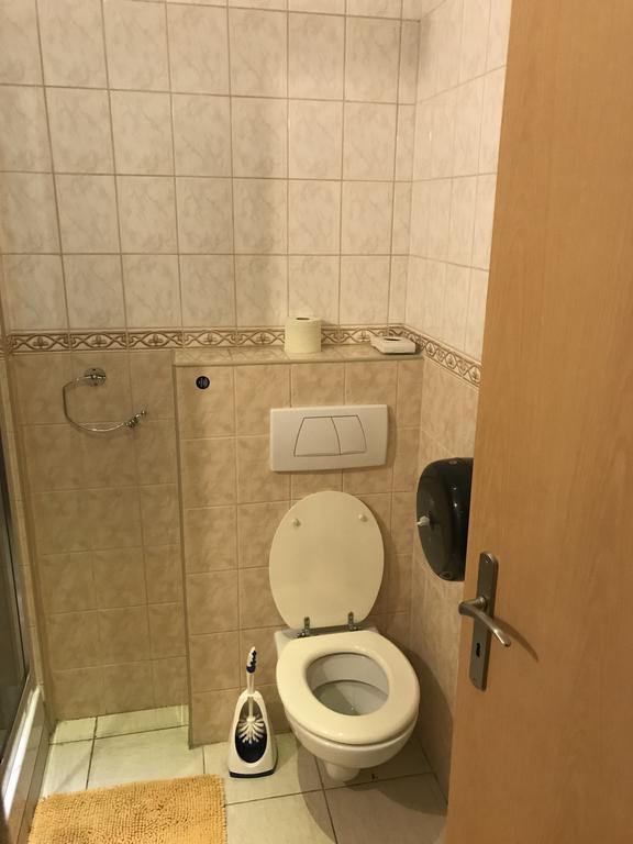 Batavya Penzion Topoľčany Exterior foto