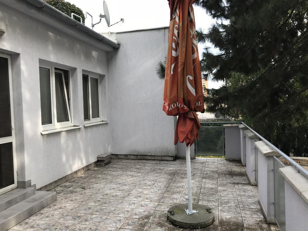 Batavya Penzion Topoľčany Exterior foto