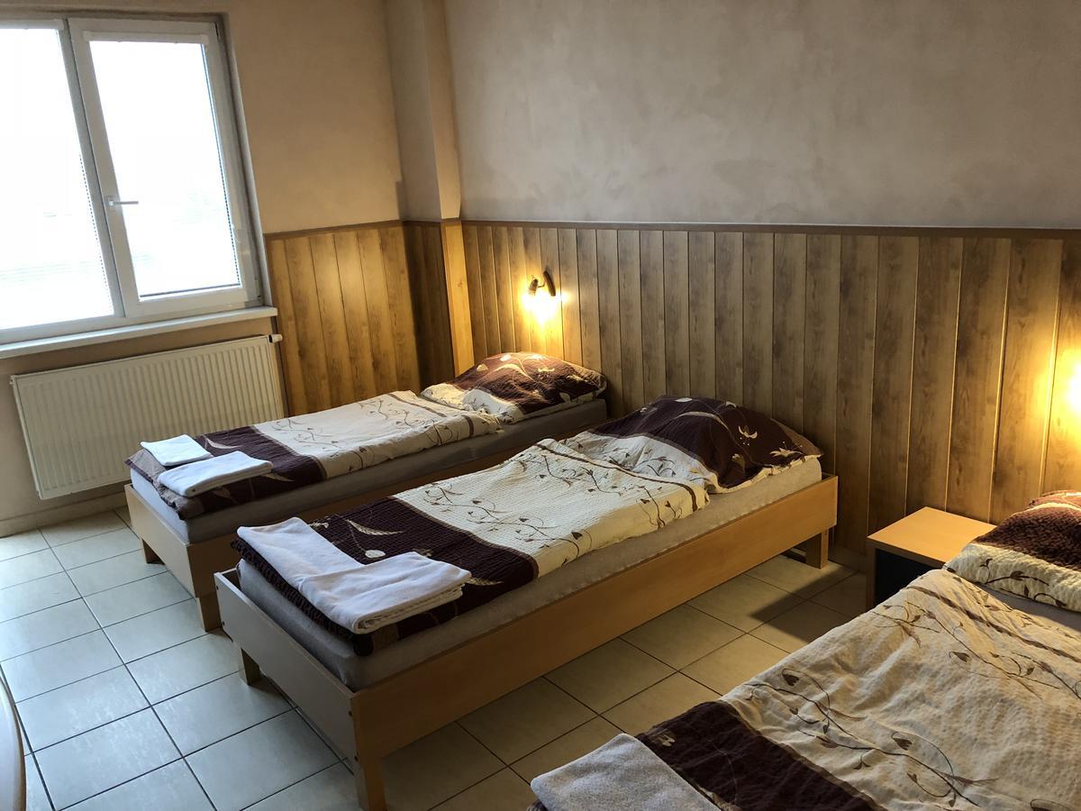 Batavya Penzion Topoľčany Exterior foto